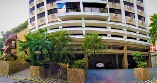 Exterior view, Apto Pitangueiras - 3 quartos, 2 vagas, 4 banheiros, Cozinha completa, 2 minutos da praia near Restaurante Cardapio na Lousa