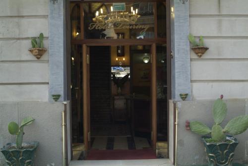 Hotel Touring - image 2