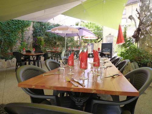 Hôtel Restaurant des Voyageurs – Nant, NY