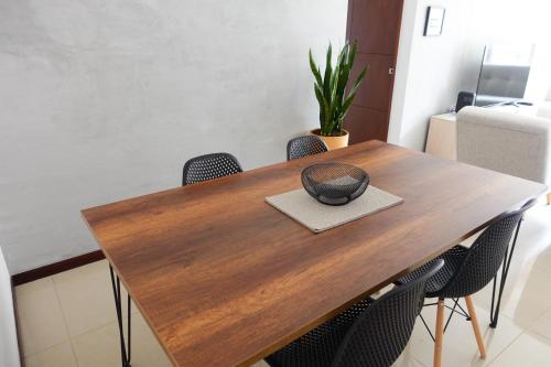 Apartamento Completo Poblado - Ubicacion Central con Parqueadero, Medellín (foto 6)