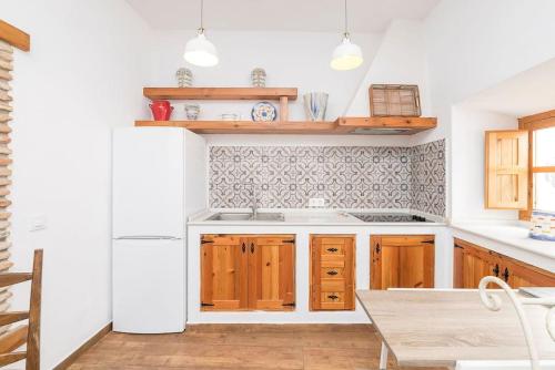 Two-Bedroom House image 3