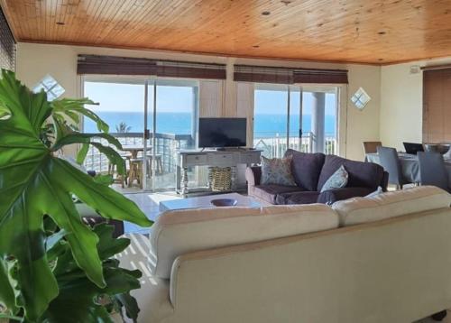 Tinley Manor Beach House in Dolphin Coast