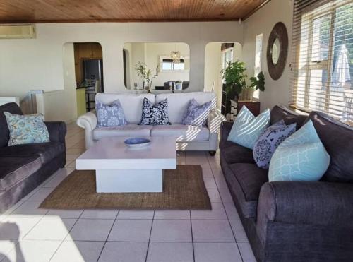 Tinley Manor Beach House in Dolphin Coast