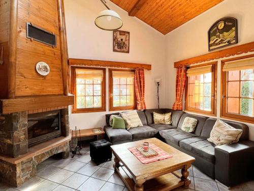 Chalet au centre de Samoëns avec jardin et cheminée - FR-1-624-17