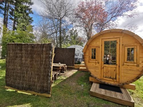 sublime tonneau avec spa sous bulle privatif - Camping - Romorantin-Lanthenay