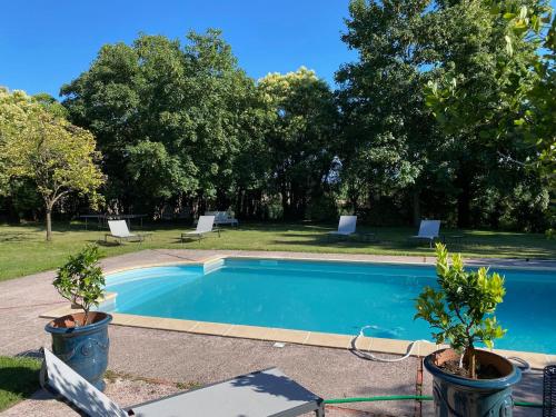 Peldbaseins, Manoir du Bouyssou in Cintegabelle