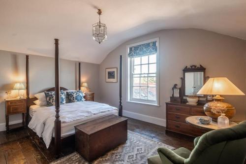 Sarah's - A townhouse apartment in Georgian Holt - Glandford