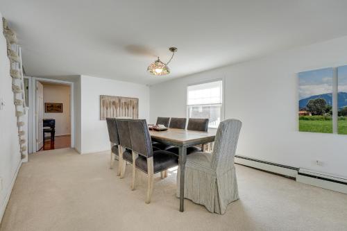 Lakefront Michigan Cottage - Deck, Grill and Kayaks! in สเตอร์กิส (MI)