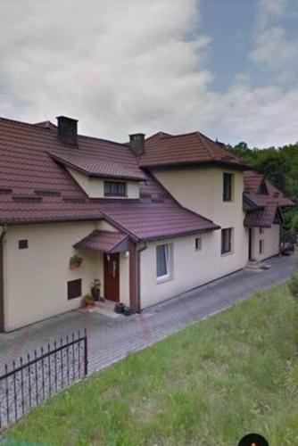 Urokliwy dom w Nowym Sączu (Urokliwy dom w Nowym Saczu) in Nowy Sacz