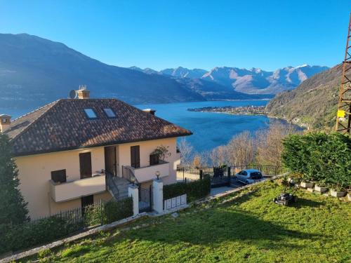 Apartment with garden and terrace beautiful lake view
