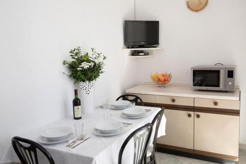 Apartment in Duce with sea view, balcony, air conditioning, WiFi 5146-6