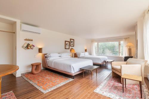 444918171 Eastwind Hotel Lake Placid
