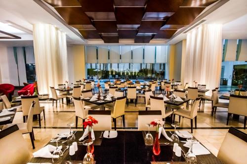 Restaurant, Lidotel Valencia in El Vinedo Valencia