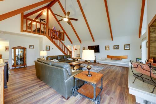 Mudge Ranch Retreat with Loft 17 Min to Bass Lake! - image 7