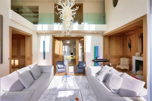 Superb penthouse apartment