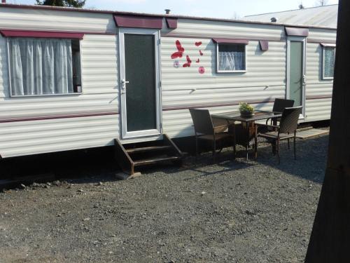 Mobile Home with 2 bedrooms