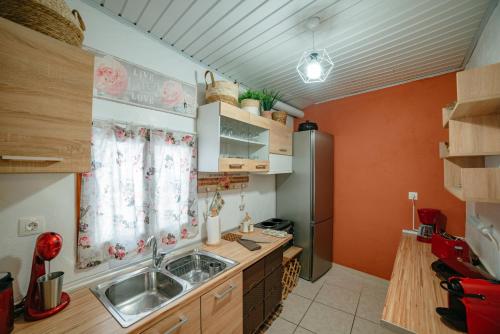  Natasa's cozy house in Doukádes