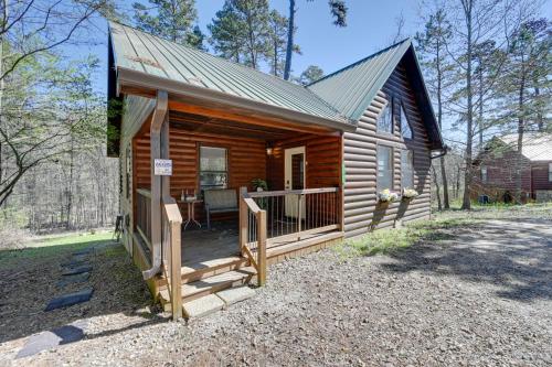 Broken Bow Cabin with Hot Tub and Fire Pit