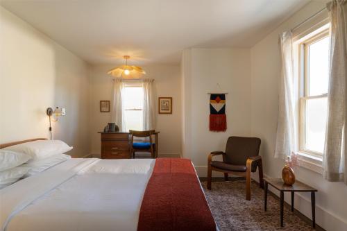 444927787 Eastwind Hotel Lake Placid