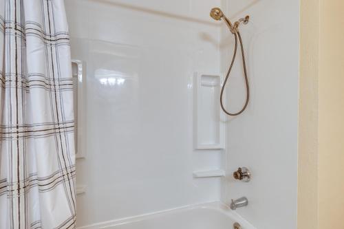 Greenwood Village Studio with Gym Access in DTC! - main image