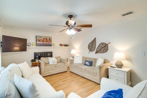 Beach Retreat in Jacksonville PetandFamily-Friendly