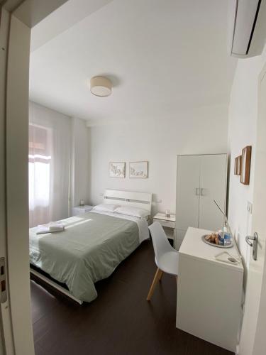 Double Room with Private Bathroom image 4