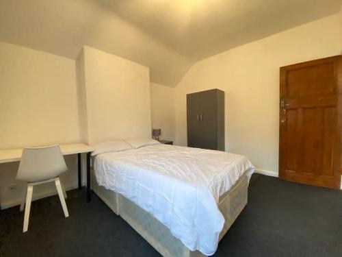 4 Bed Cottage House Golders Green