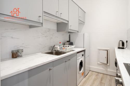Rodney St - City Centre - Georgian Apartment -, Liverpool (photo 9)