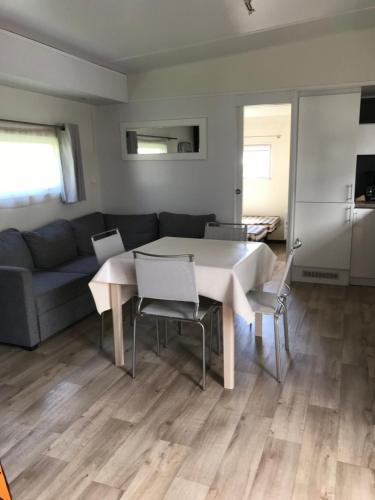 KERLANN 4 ETOILES MOBIL HOME ULTRA LUXE 2CHS 2SDB PONT AVEN