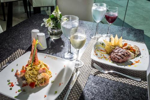 Food and beverages, Lidotel Valencia near Arturo Michelena International Airport