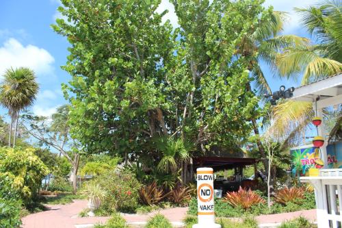 Tropical Cottages