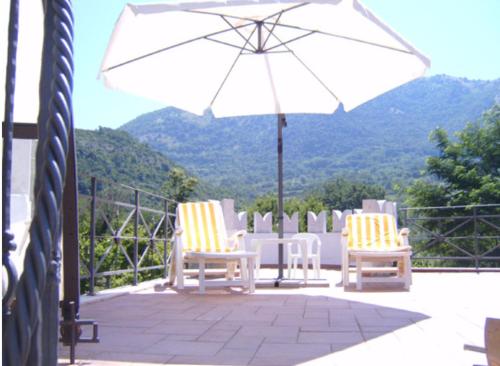Балкон, B&B Villa Torri Petrose in Понтелатоне