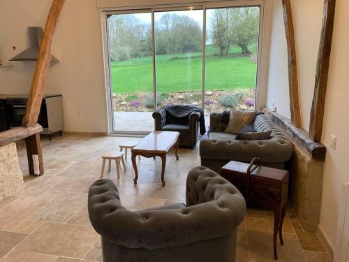 Gîte, Maison entière avec billard et bel espace de vie La Grange (Gite, Maison entiere avec billard et bel espace de vie La Grange) in 紹塞地區聖奧梅爾