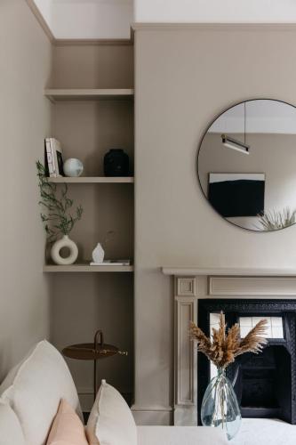 The Curator's Apartment - Spacious 2 Bedrooms, Bath (fotografie 2)