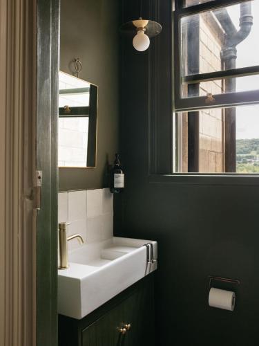 The Curator's Apartment - Spacious 2 Bedrooms, Bath (fotografie 10)