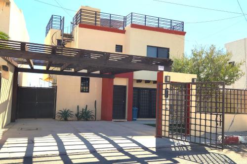 Laws Paradise Pool Residence in San José del Cabo, Mexico