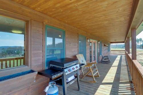 Mountain Views + Shared Pool: Ozarks Family Home in Fairfield Bay (AR)