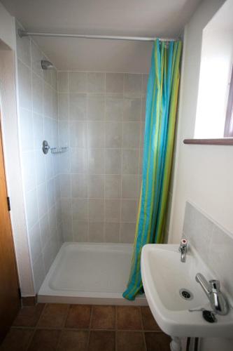 Aille River Tourist Hostel and Campsite Doolin Room Type - Standard Quadruple Room