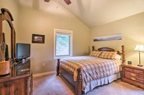 Mountain View Home 5 Mins from Blue Ridge Pkwy! - image 11