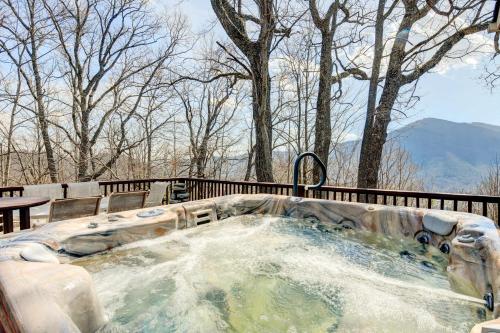 Stunning Maggie Valley Getaway with Decks, Fire Pit! in Maggie Valley, USA