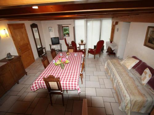 Gîte Taintrux, 5 pièces, 10 personnes - FR-1-589-232