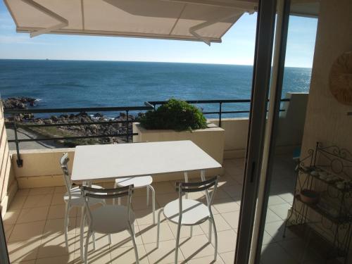 Appartement 35m² 4 pers. avec terrasse face à la mer - FR-1-472A-227