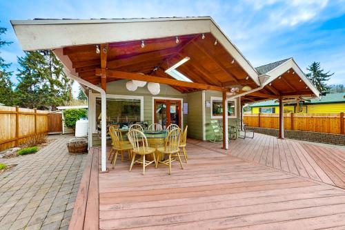 Cedar River Retreat in Cascade-Fairwood (WA)