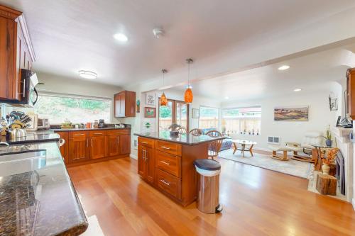Cedar River Retreat in Cascade-Fairwood (WA)