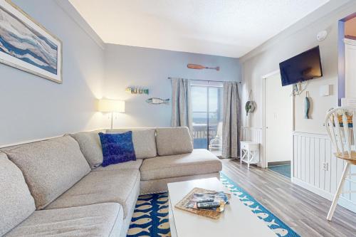 . Weirs Beach Retreat