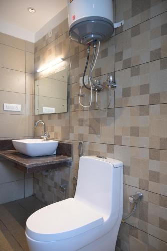 hotel apple blossom 2 minutes walking from Mall road – Manali, PA