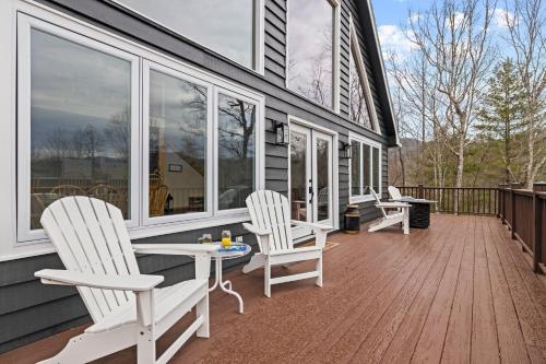 Dream Chaser Chalet at Nantahala Lake