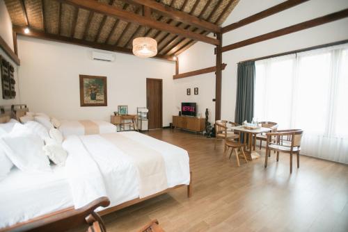 LAYANA FARMSTAY - Tap to explore photos