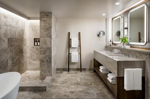 The Villas at Fairmont Kea Lani - image 10