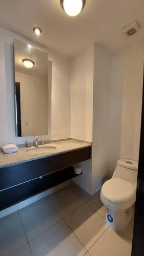 Excelente apartamento 2 hab. con vista única UIO - image 4